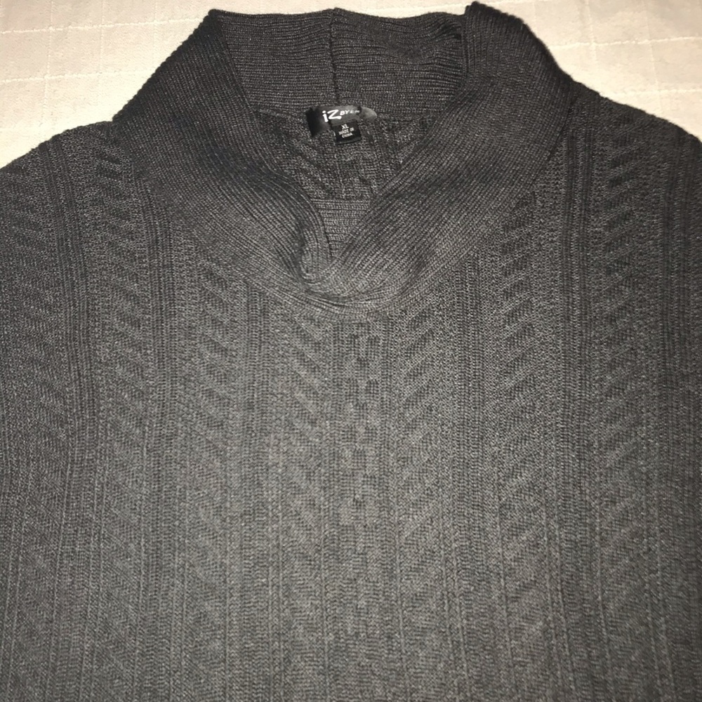 iZ Byer short sleeve sweater XL